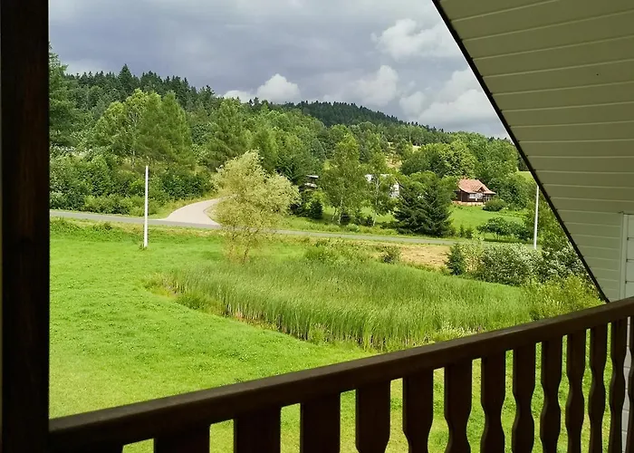 Bieszczadzki Dom Nad Stawem